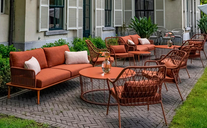 SUCCESSFUL COMMERCIAL OUTDOOR FURNITURE INSTALLATION