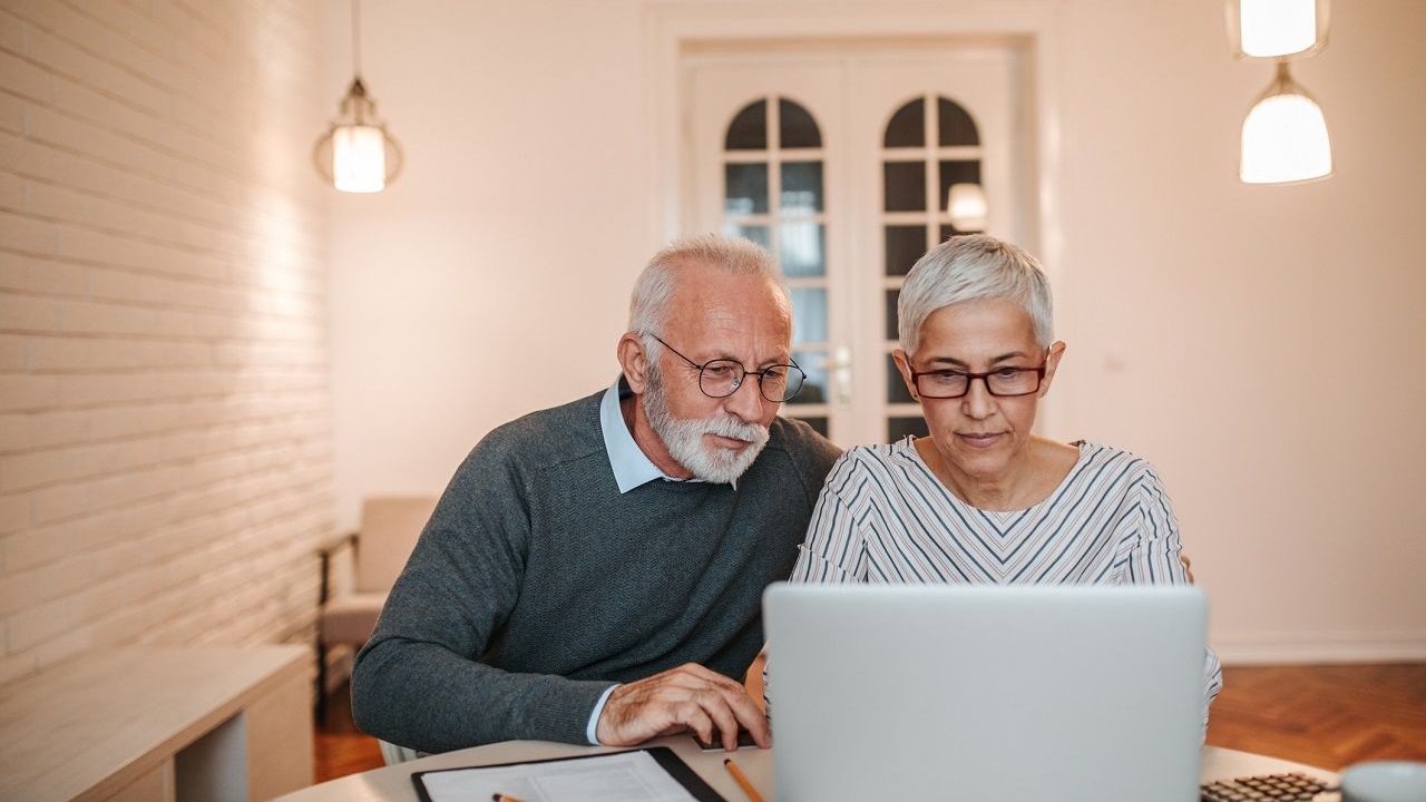 How a Structured Annuity Works: The Plain-English Guide Every Pre-Retiree in the US Needs