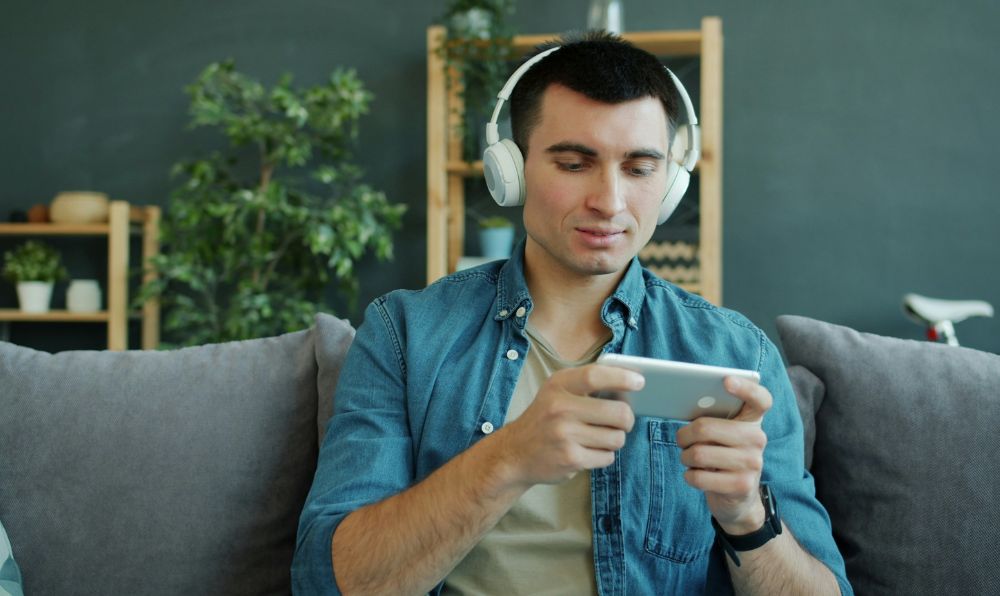 How Digital Entertainment Is Changing the Way People Spend Their Free Time