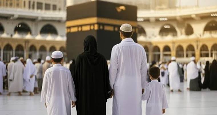 Essential Guide to Planning Your Pilgrimage: Booking Umrah Flights from Lahore and Karachi